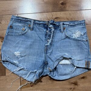 Levis Distressed Blue Denim Shorts 26